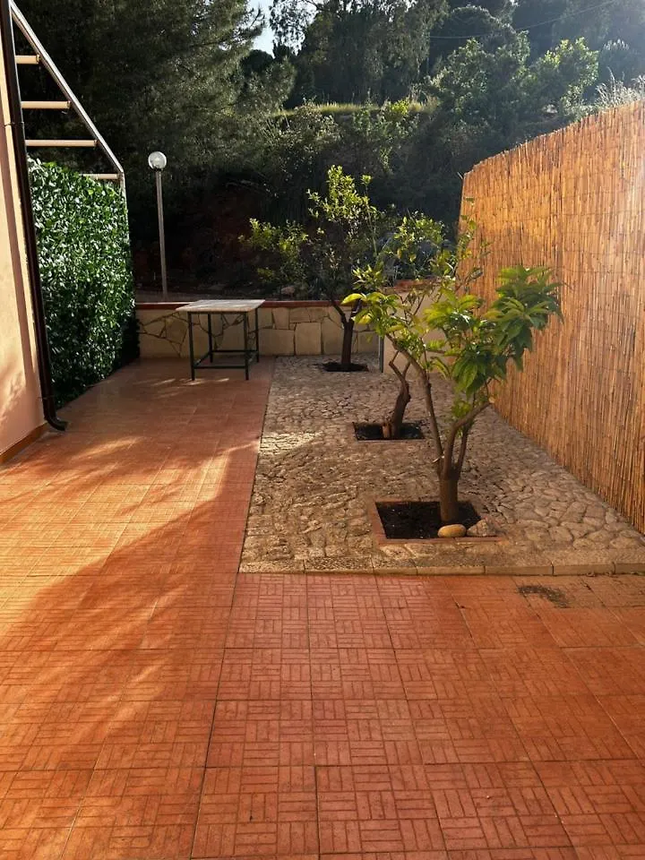 Konukevi Top Relax Finale Di Pollina İtalya